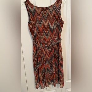 Dressbarn multicolored dress, lining underneath, back zipper, belt, size 8